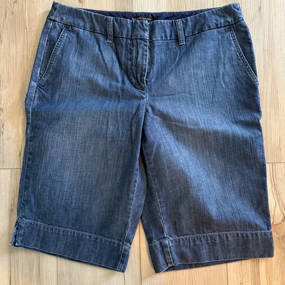 New York & Company Y2K Bermuda Blue Jean denim Shorts cotton Size 10